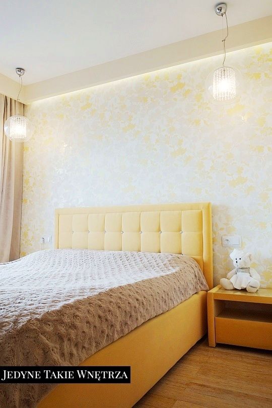 Słoneczny apartament w Gdańsku, JedyneTakieWnętrza JedyneTakieWnętrza Bedroom