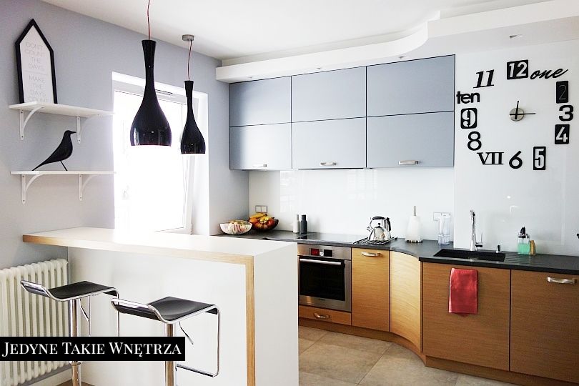 Skandynawskie inspiracje w Tarnowie, JedyneTakieWnętrza JedyneTakieWnętrza Kitchen