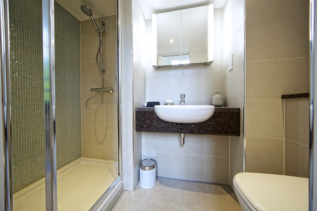 Student Accommodation - SW10, Ceetoo Architects Ceetoo Architects Modern bathroom