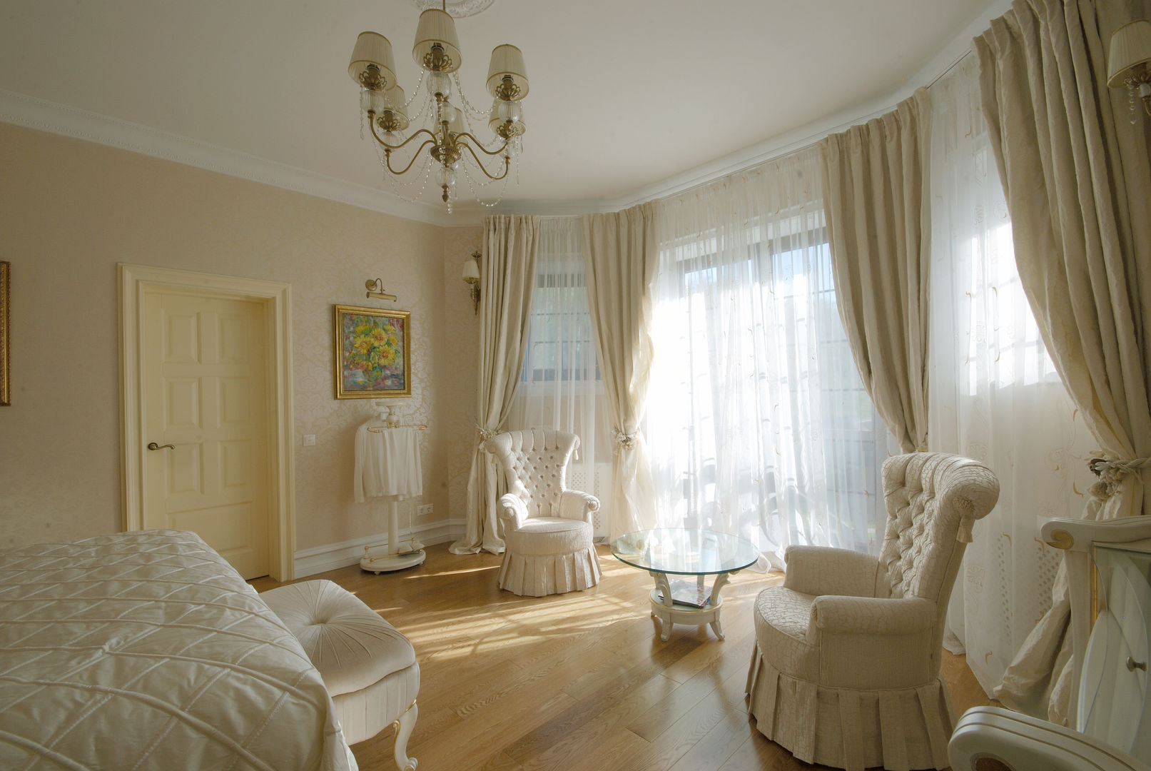 Слоновая кость и сливки, D&T Architects D&T Architects Classic style bedroom