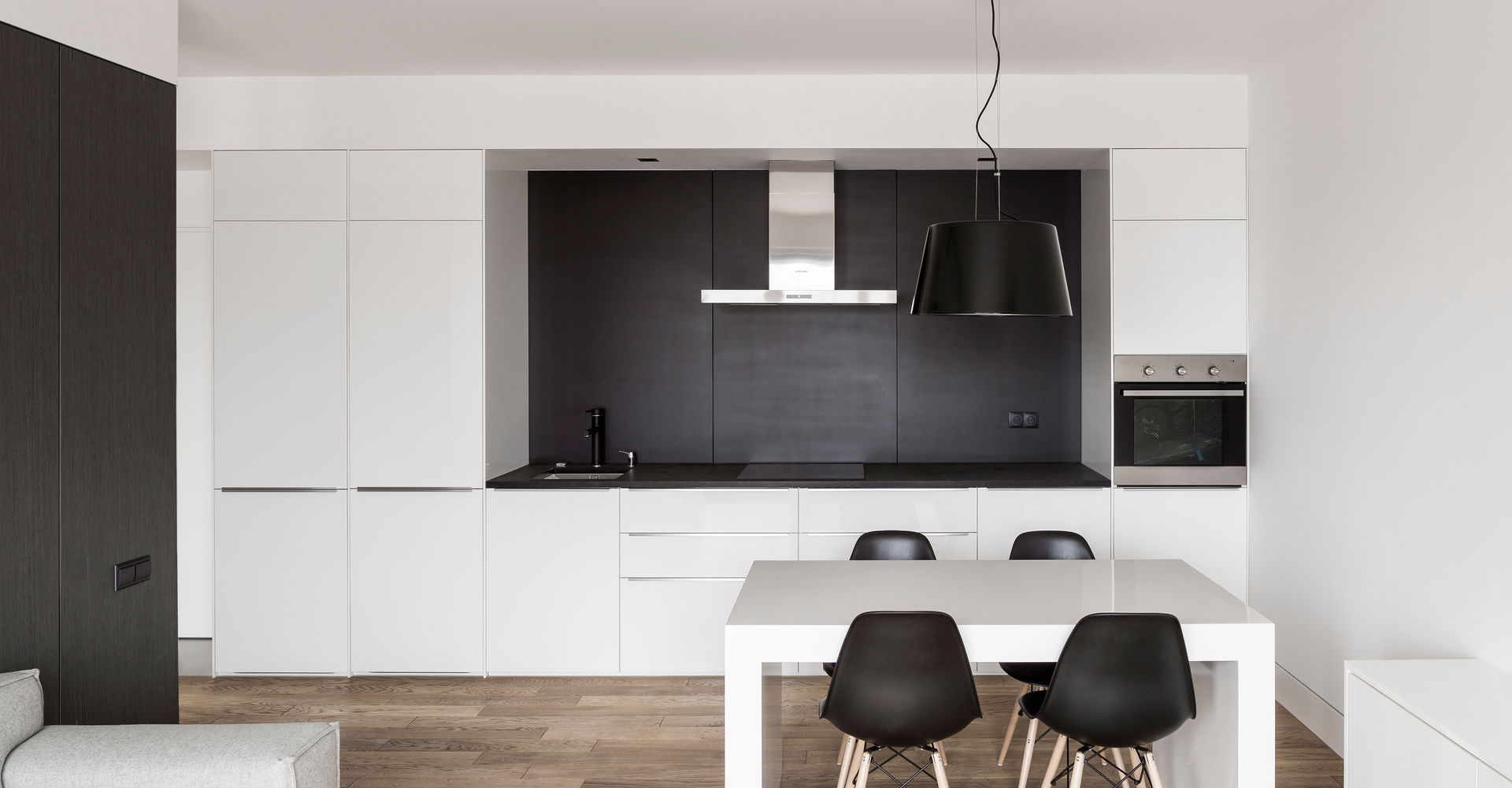 Projekt wnętrza mieszkanie w Warszawie M2-42M, OneByNine OneByNine Minimalist kitchen