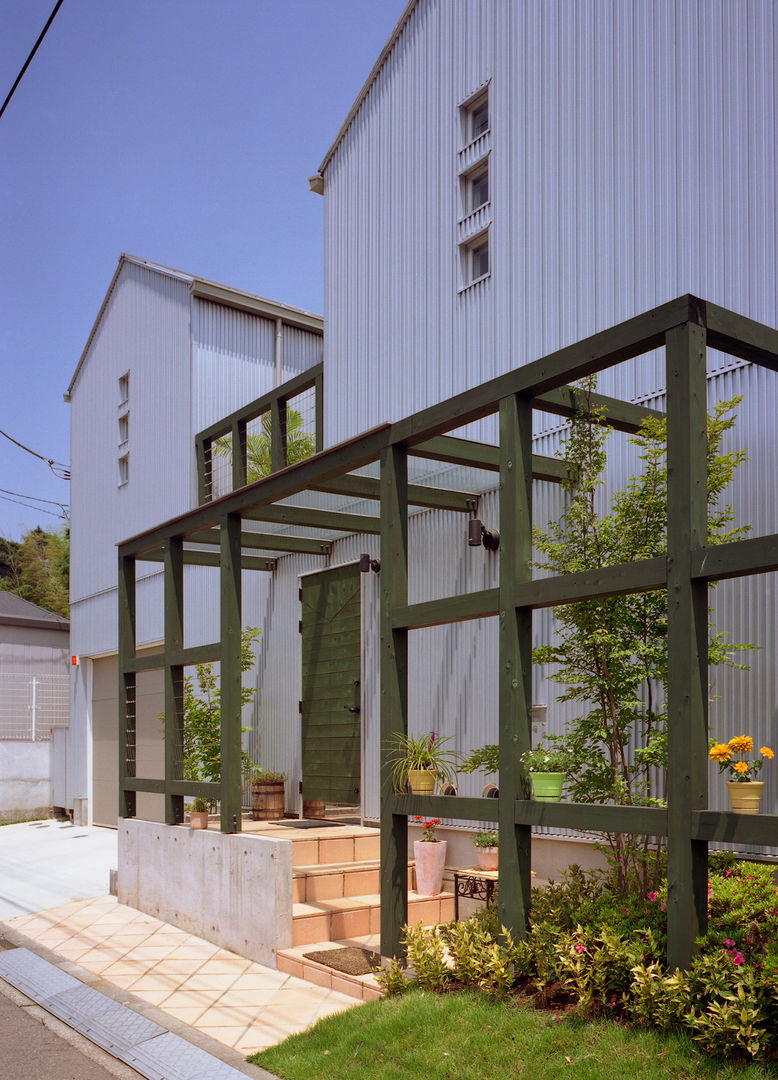 ガレージハウス, ジェイ石田アソシエイツ ジェイ石田アソシエイツ Houses