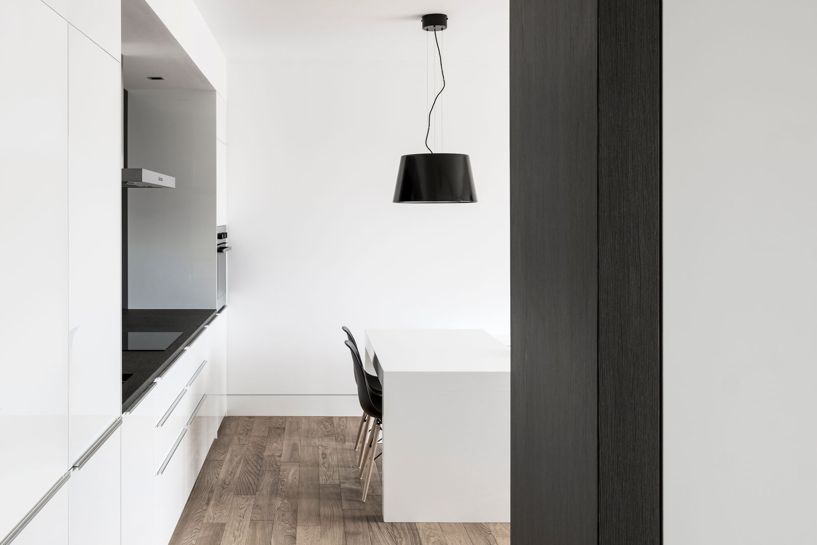 Projekt wnętrza mieszkanie w Warszawie M2-42M, OneByNine OneByNine Minimalist dining room