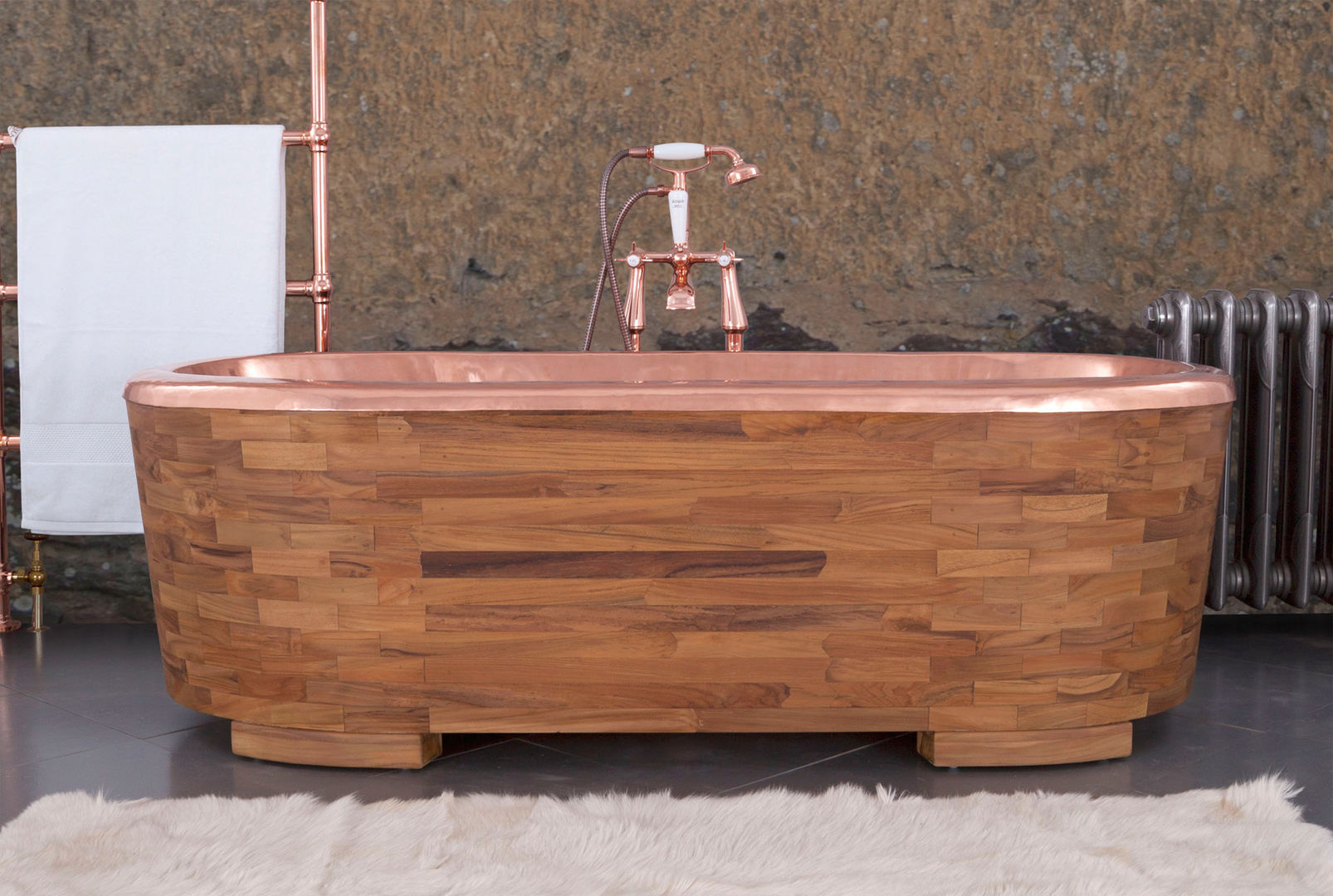 Sampan Copper Interior Clad with Teak (Feet can be detached) Hurlingham Baths Salle de bain classique