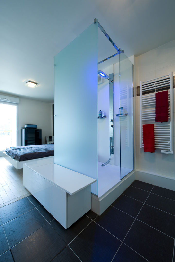 UNE DOUCHE DESIGN..., LA CUISINE DANS LE BAIN SK CONCEPT LA CUISINE DANS LE BAIN SK CONCEPT Moderne badkamers