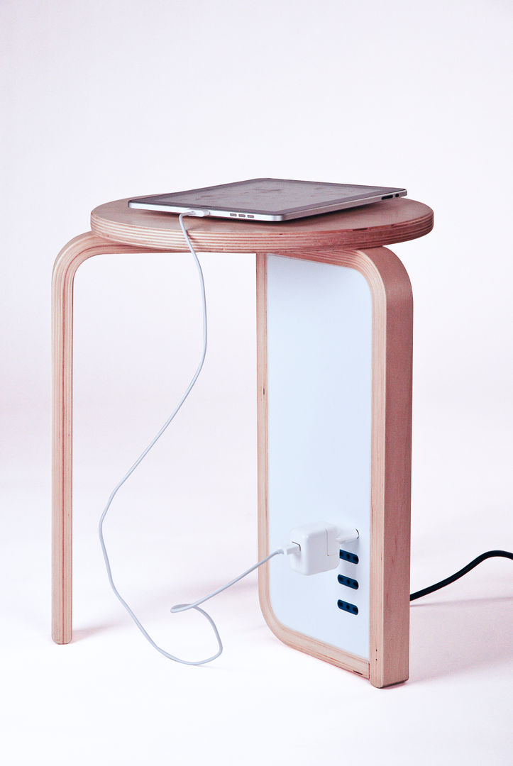 TESLA. The electric stool, Patrick Suriani Patrick Suriani غرفة المعيشة كراسي ومقاعد