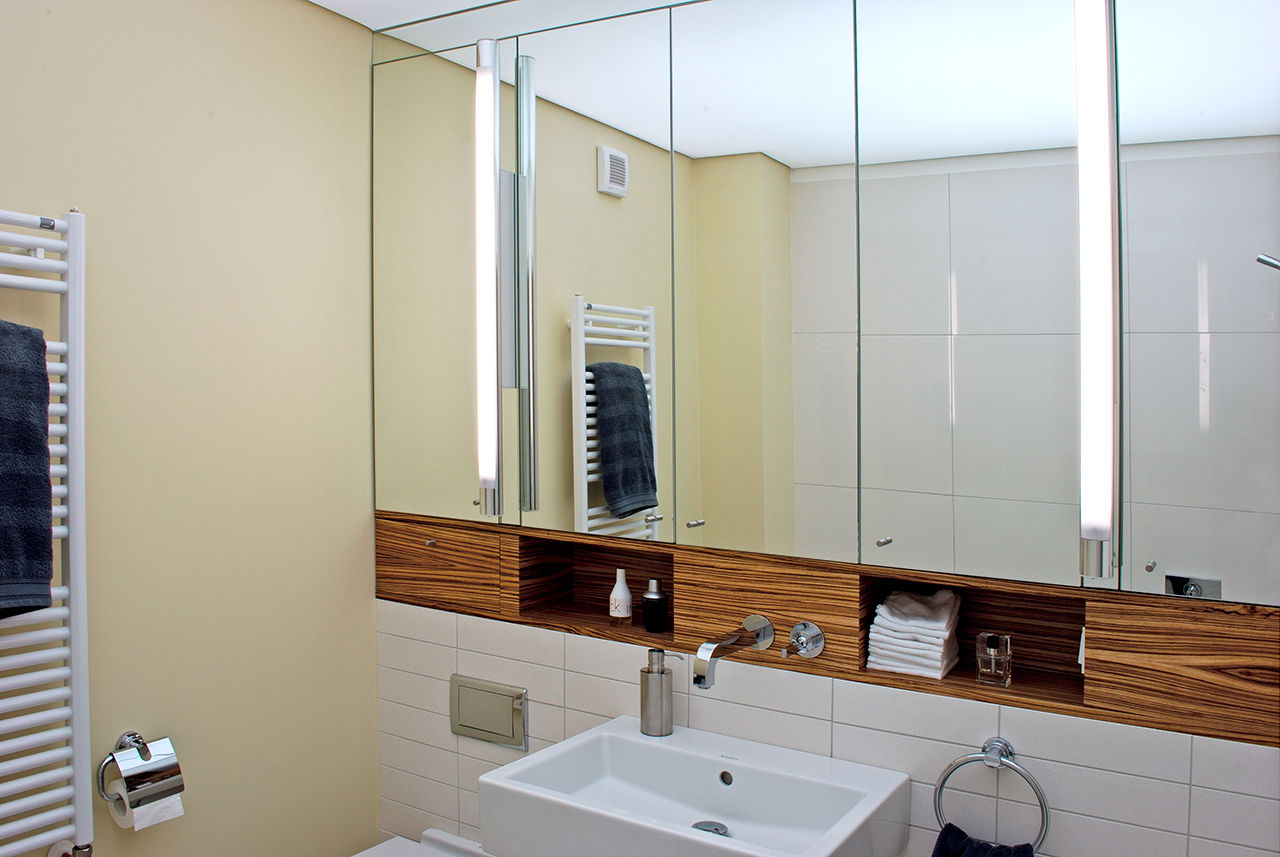 Kleines Bad ganz Gross, Dielen Innenarchitekten Dielen Innenarchitekten Modern style bathrooms