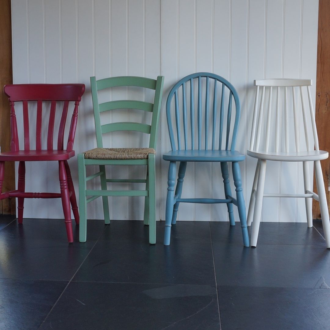 Mismatched Dining Chairs Rectory Blue Salle à manger rurale Tabourets & bancs