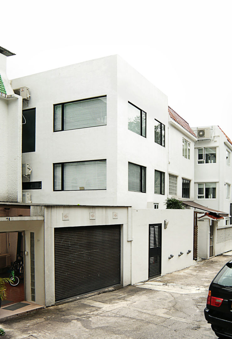 RENOWACJA DOMU W SAI KUNG / HONG KONG, OneByNine OneByNine منازل