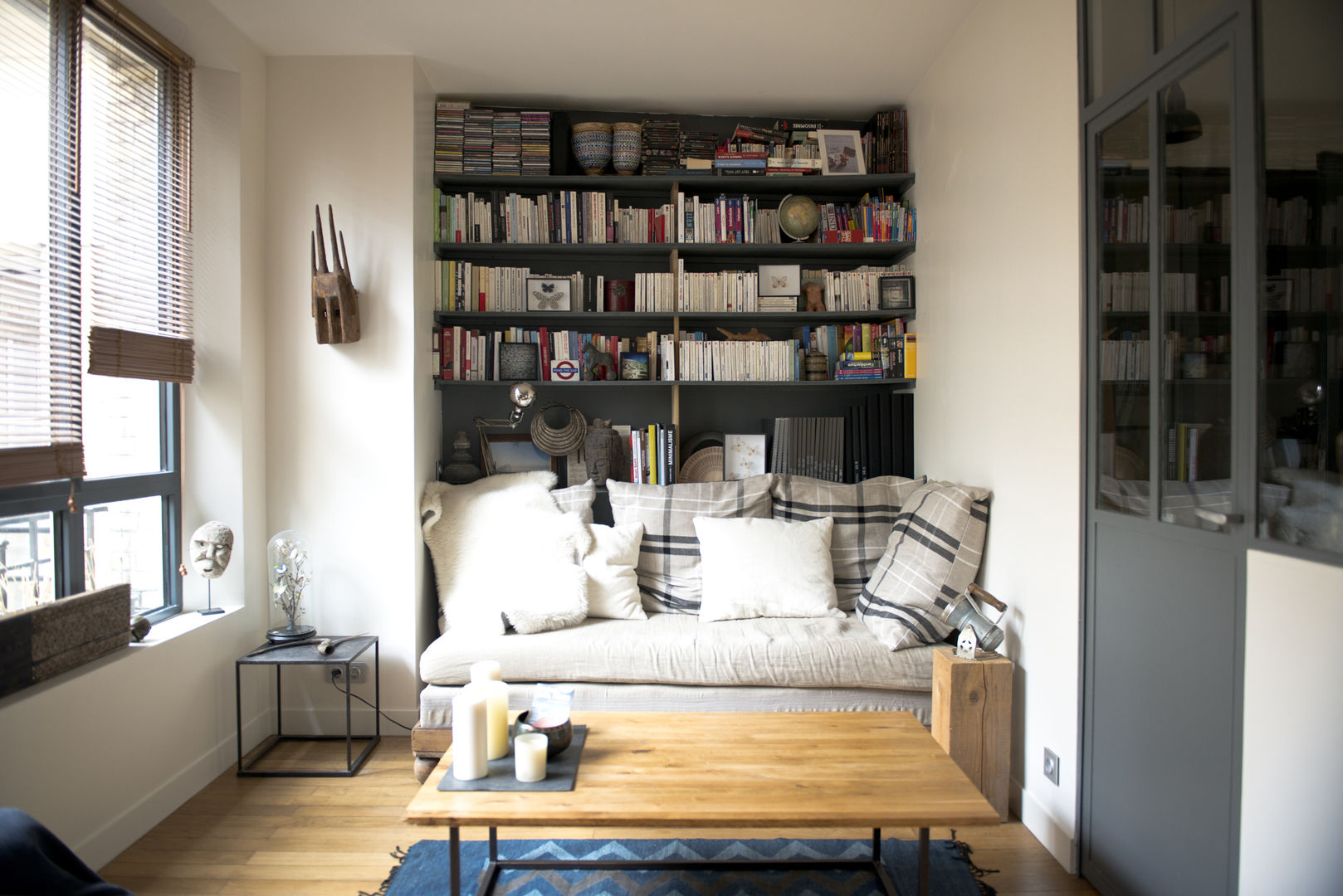 Rénovation Compléte d'un Ancien Bureau en Appartement, Atelier Grey Atelier Grey Modern living room