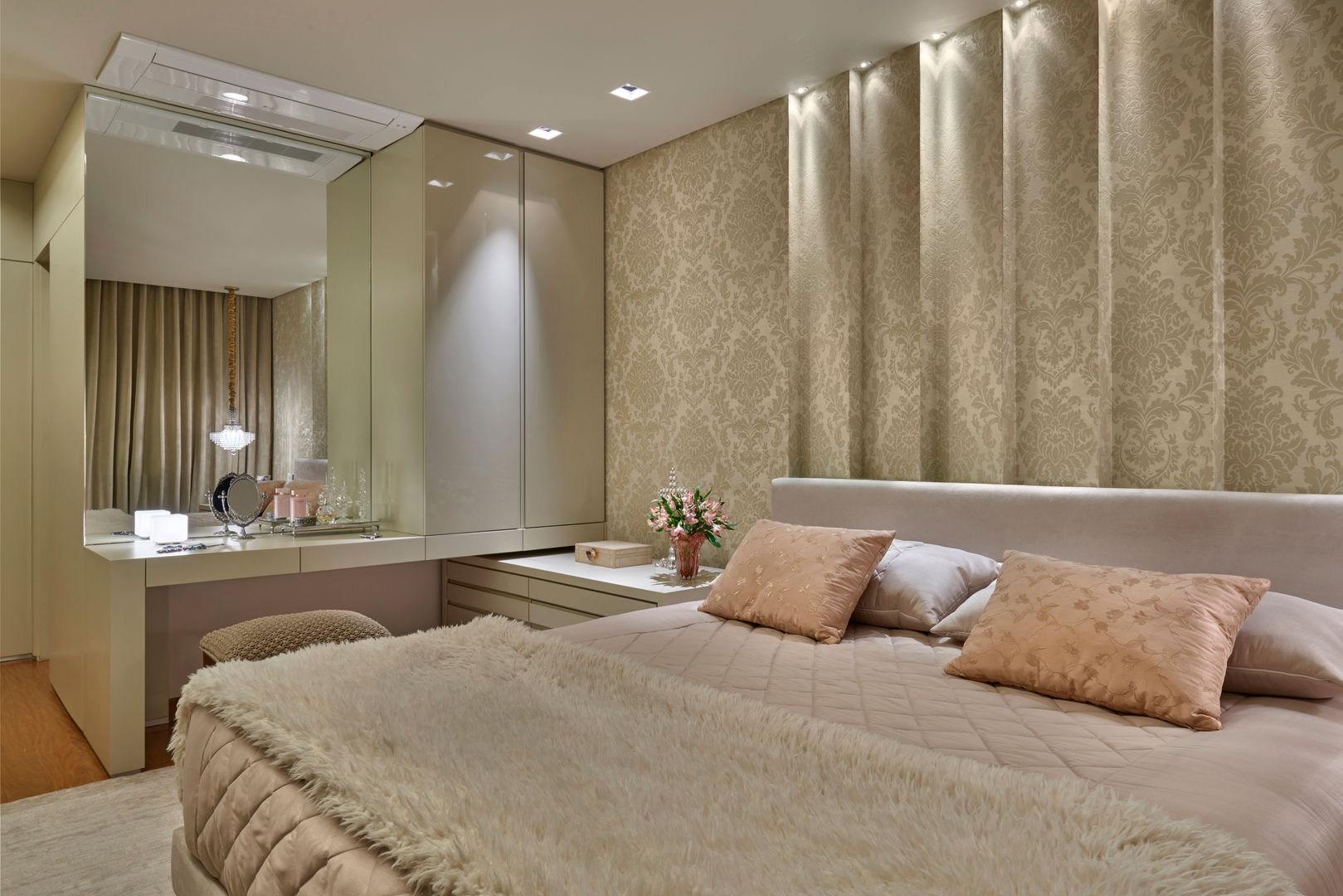 homify Modern style bedroom Wardrobes & closets