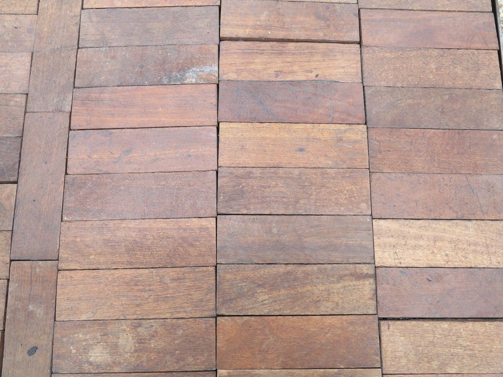 Reclaimed Hardwood Parquet Flooring UKAA | UK Architectural Antiques Baños de estilo clásico Textiles y accesorios