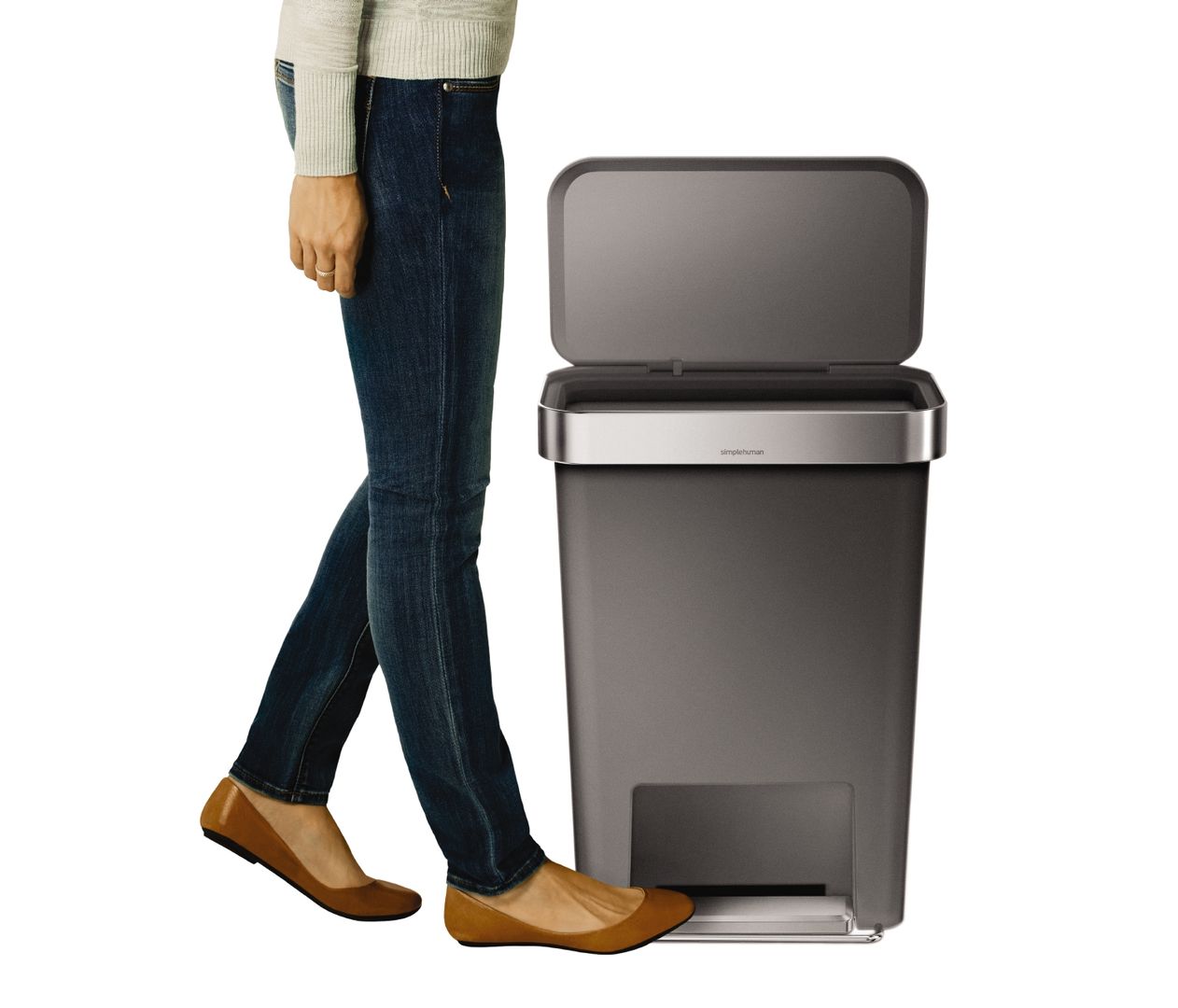 55 litre rectangular pedal bin with liner pocket, simplehuman simplehuman Almacén Almacenamiento