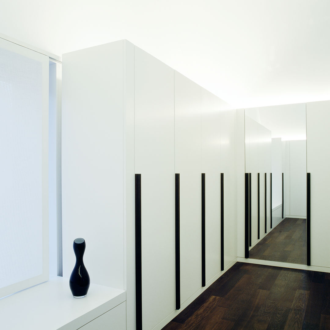 Wohnhaus, München Laim, Löffler Weber | Architekten Löffler Weber | Architekten Closets de estilo moderno