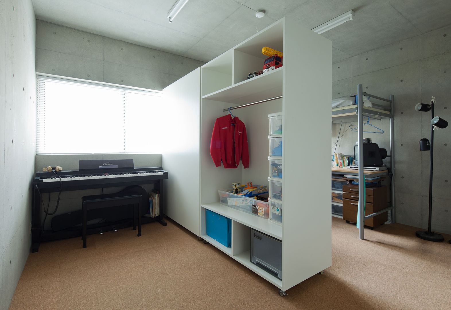 小さくて広い家, Studio R1 Architects Office Studio R1 Architects Office Dormitorios infantiles