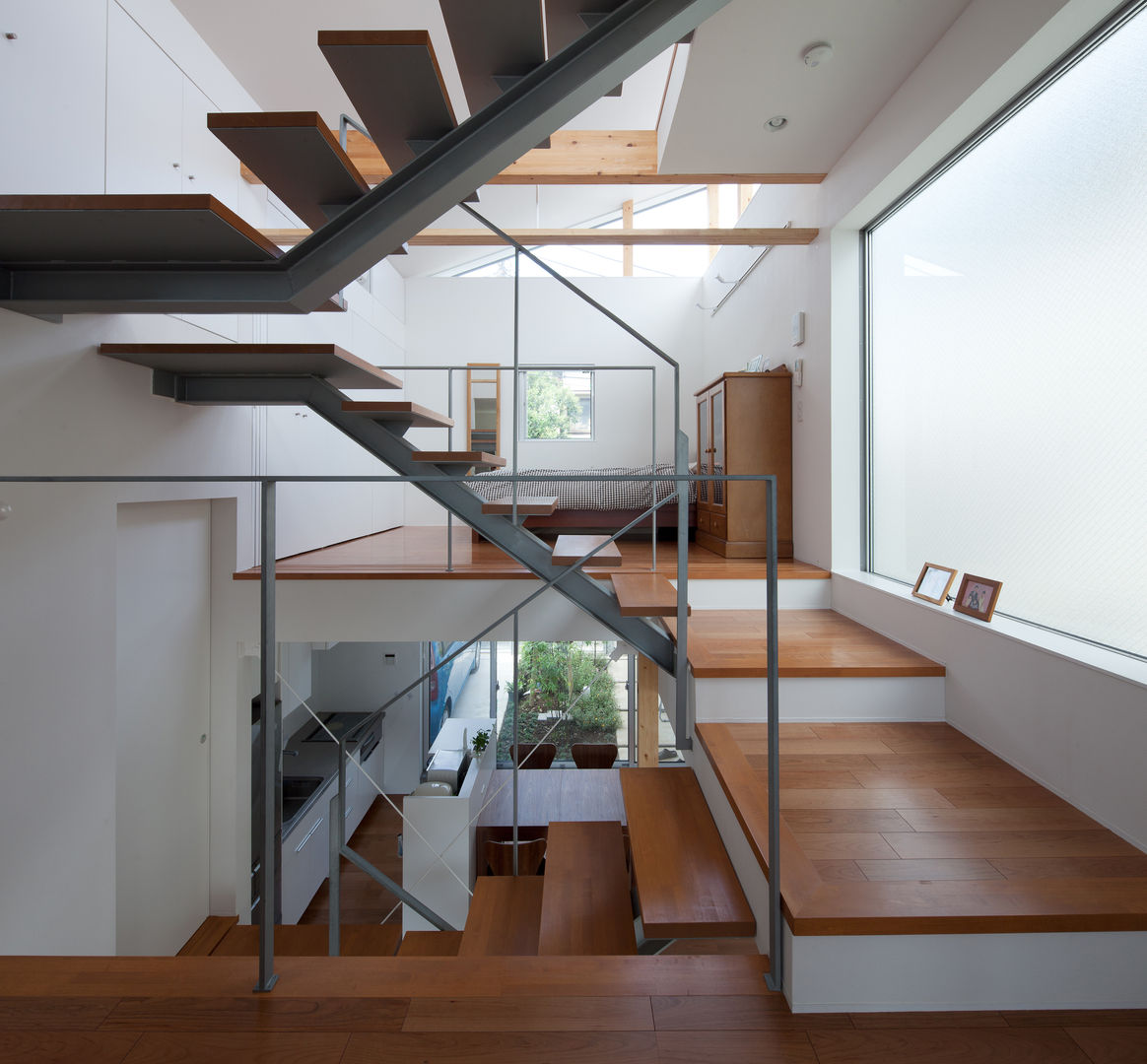 小さくて広い家, Studio R1 Architects Office Studio R1 Architects Office Pasillos, vestíbulos y escaleras de estilo moderno