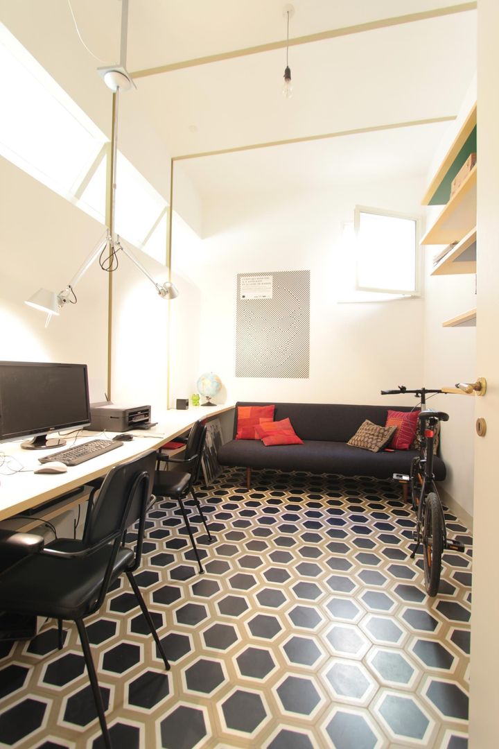 VV-Flat Ristrutturazione appartamento in Roma, studio magna studio magna Modern study/office