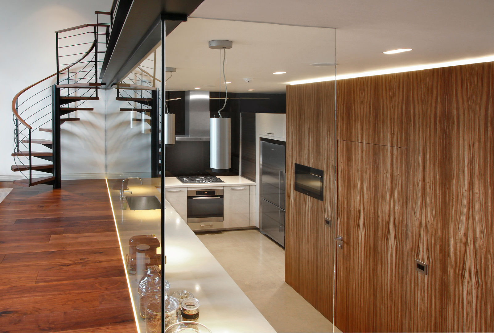 Open Plan Kitchen with Glass Wall , Elan Kitchens Elan Kitchens Cocinas de estilo moderno