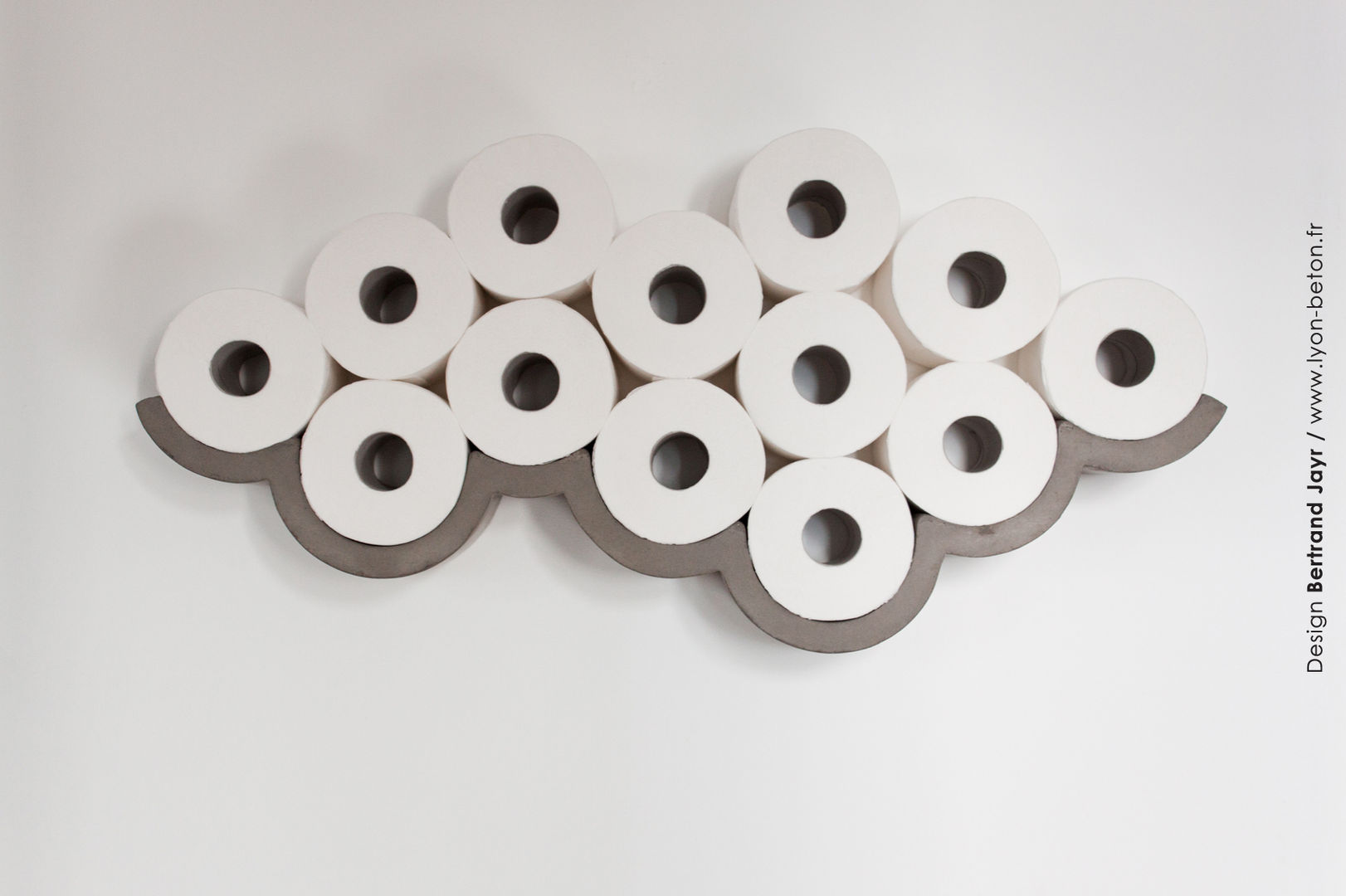 CLOUD / Etagère béton pour papier toilette, Bertrand Jayr Bertrand Jayr Casas de estilo ecléctico Accesorios y decoración