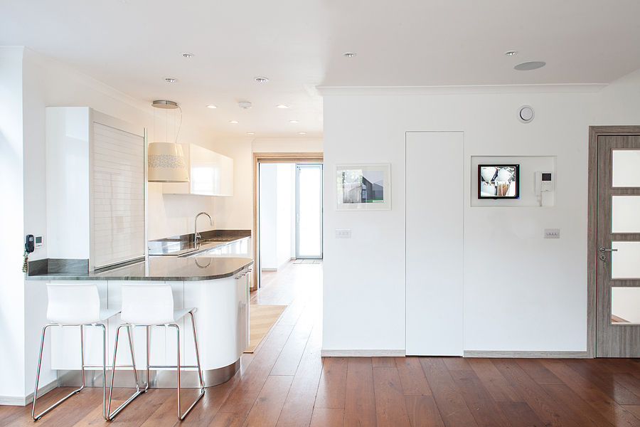 New Build House, London, Nic Antony Architects Ltd Nic Antony Architects Ltd モダンな キッチン