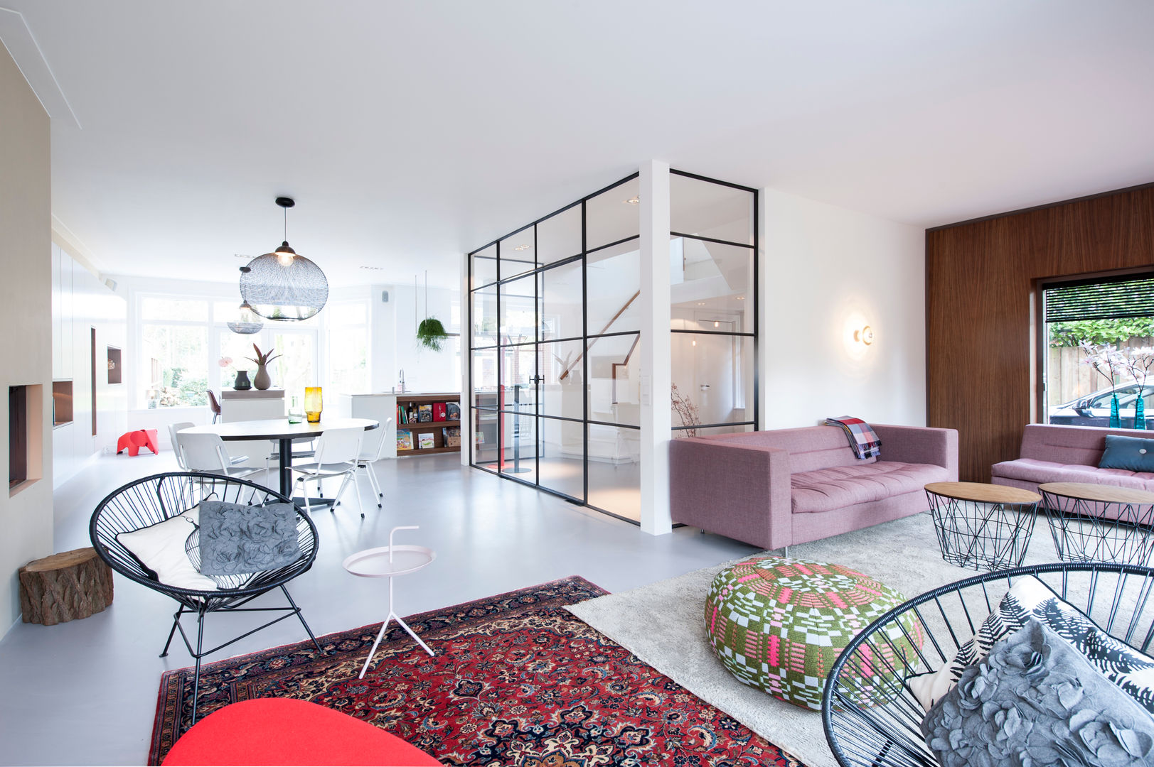 homify Salas de estar modernas