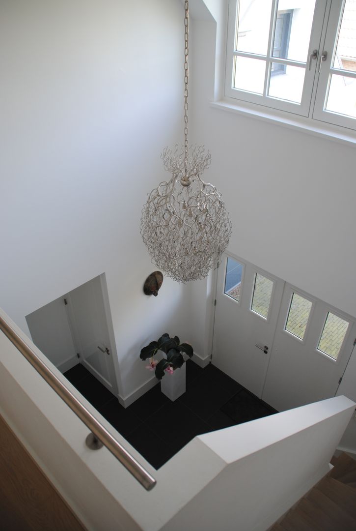 woonhuis Malden, halma-architecten halma-architecten Modern Corridor, Hallway and Staircase