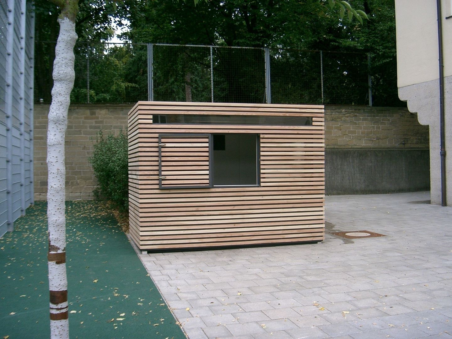 Design Gerätehaus als Verkaufstheke Fellbacher Metall- und Holzbau GmbH Gewerbeflächen Schulen