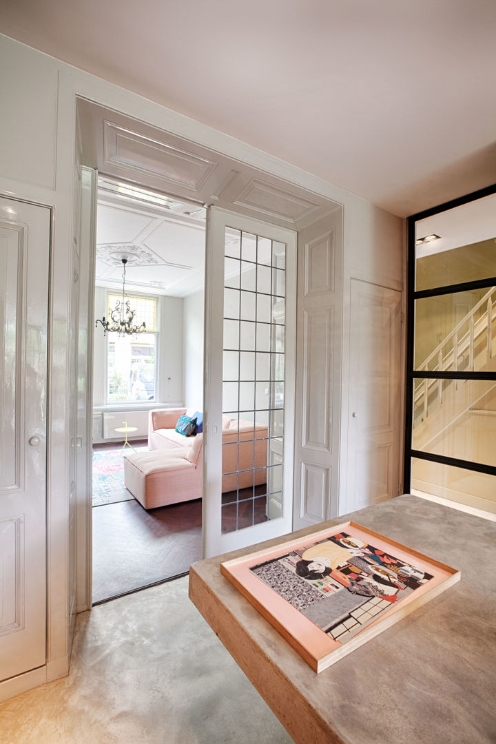 homify Puertas y ventanas modernas