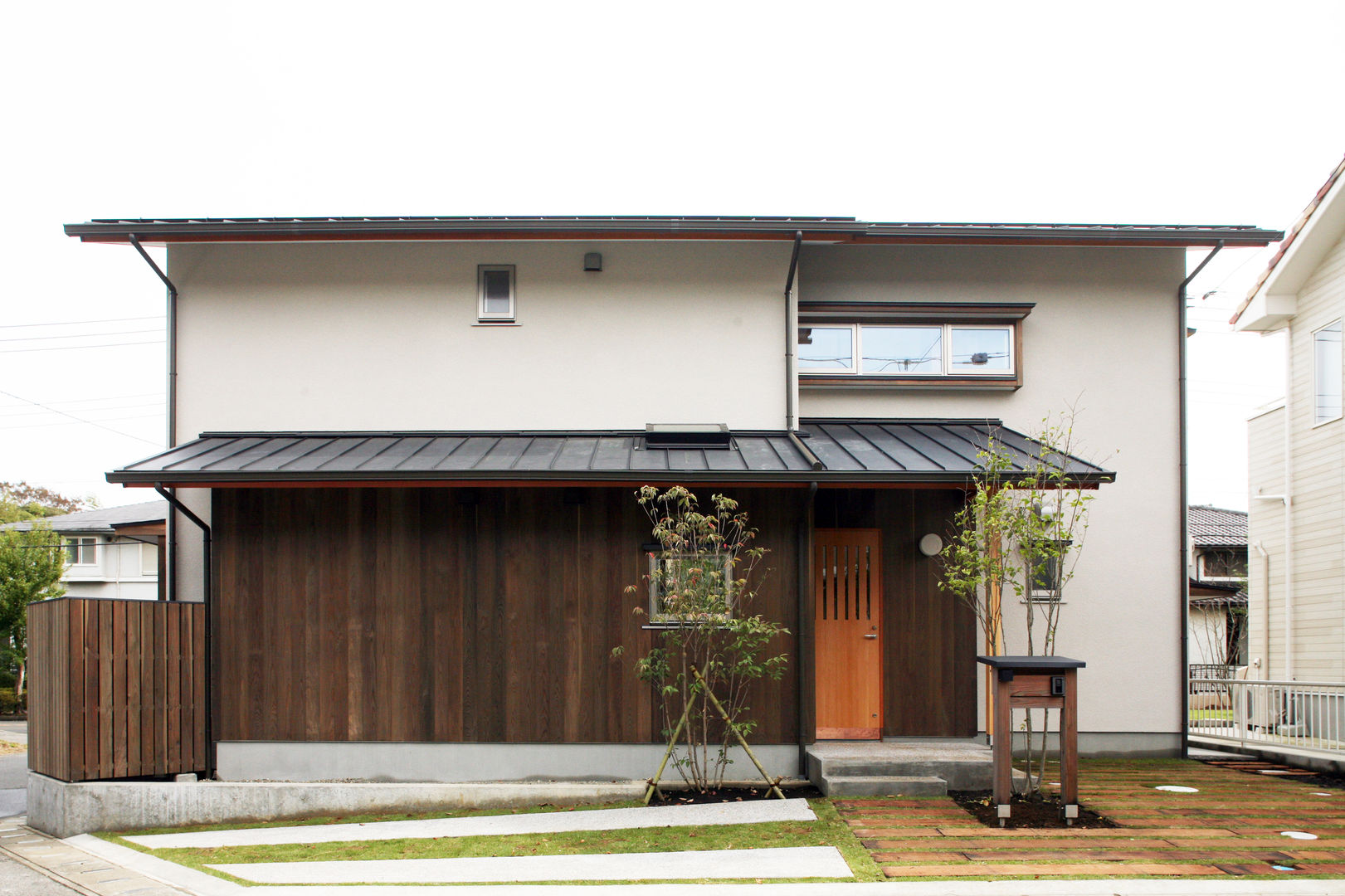 内と外が繋がる家, 瀧田建築設計事務所 瀧田建築設計事務所 Eclectic style houses