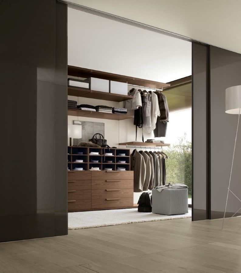 homify Ruang Ganti Modern Wardrobes & drawers