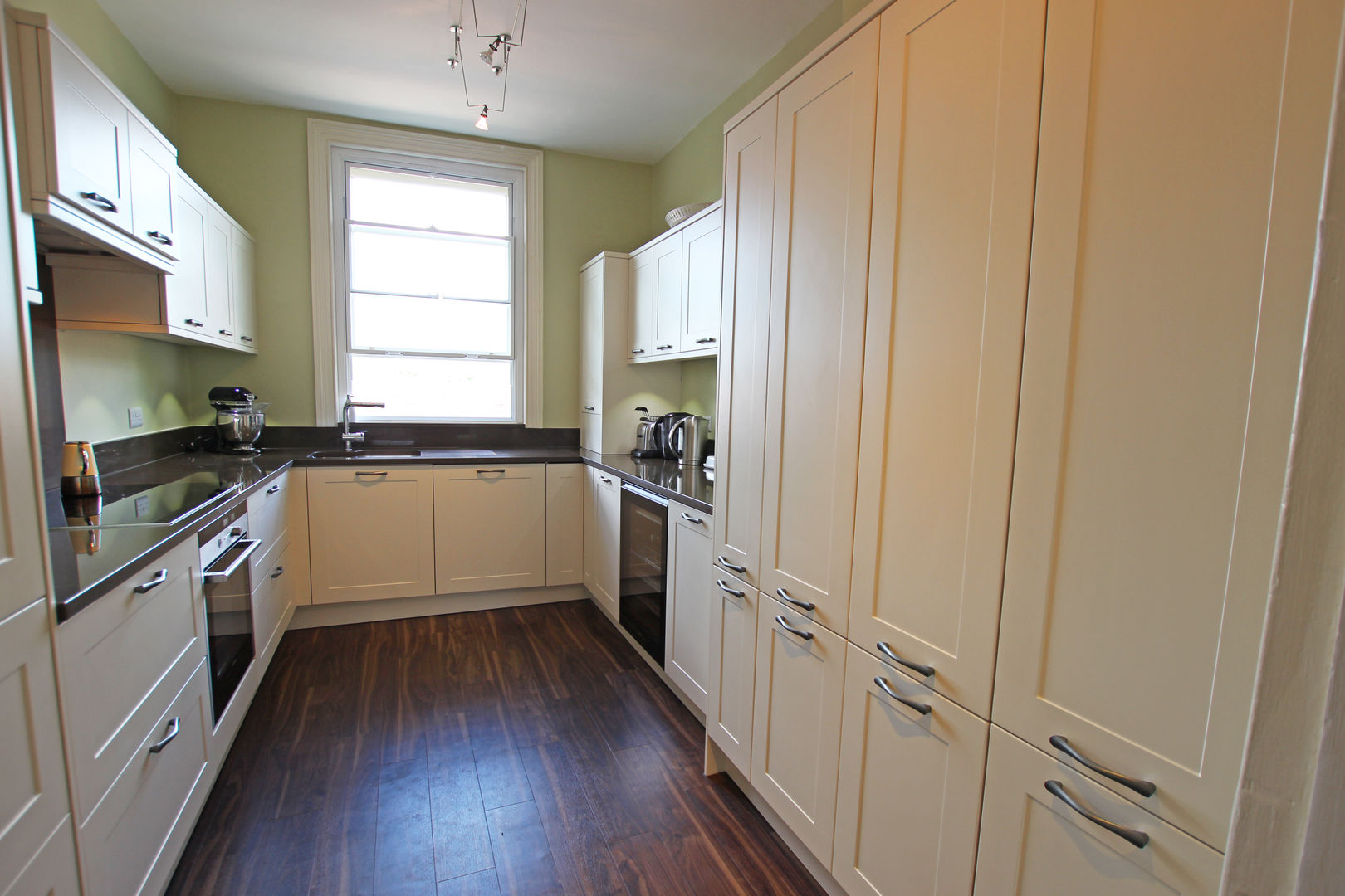 Framed cream matt laminate kitchen​ LWK London Kitchens Kitchen