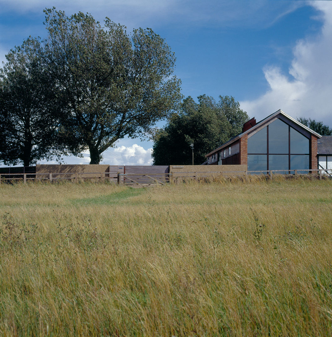 The Long Barn, Tye Architects Tye Architects منازل