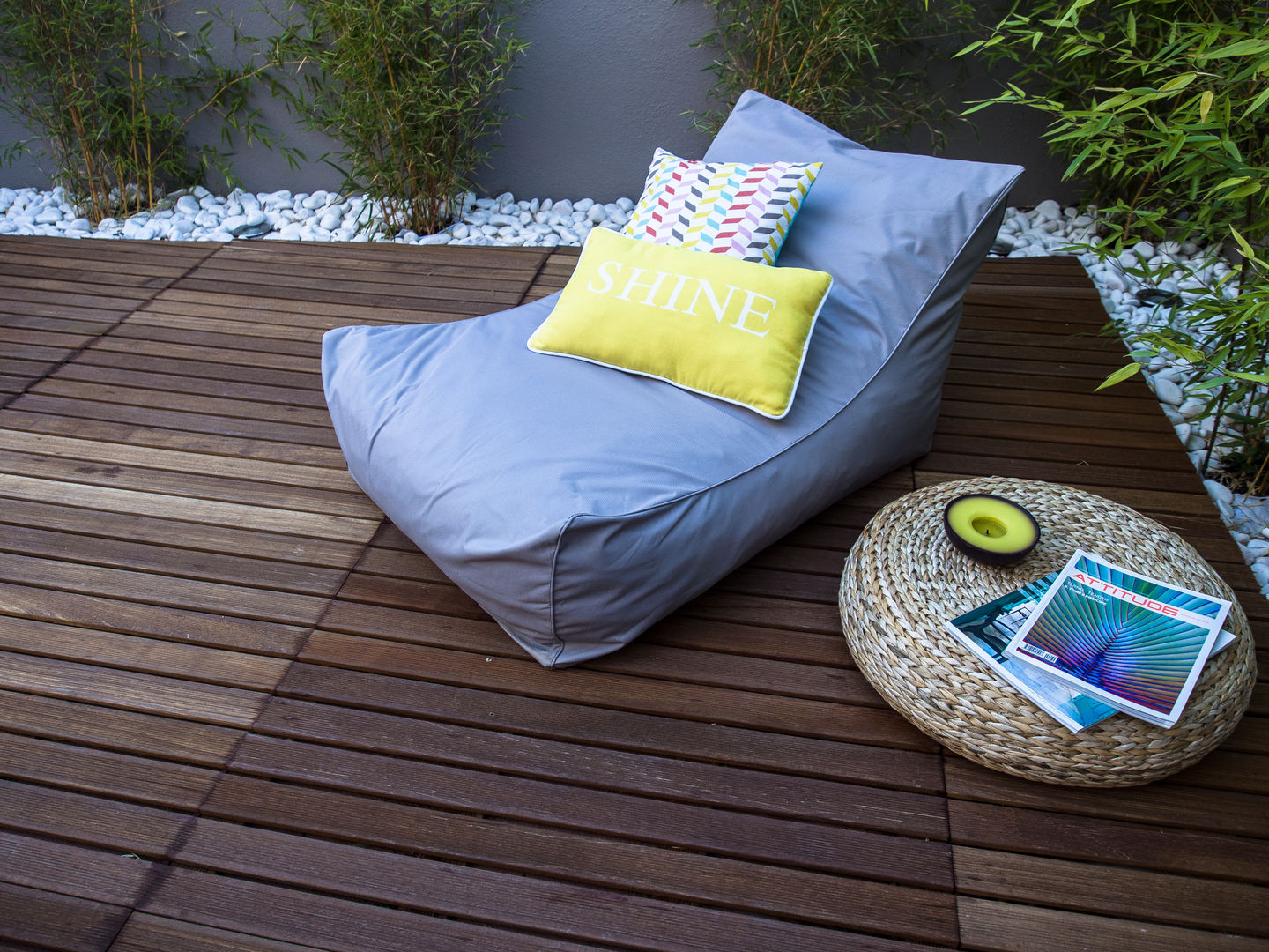 Bamboo Terrace - Sintra, MUDA Home Design MUDA Home Design ラスティックな 庭