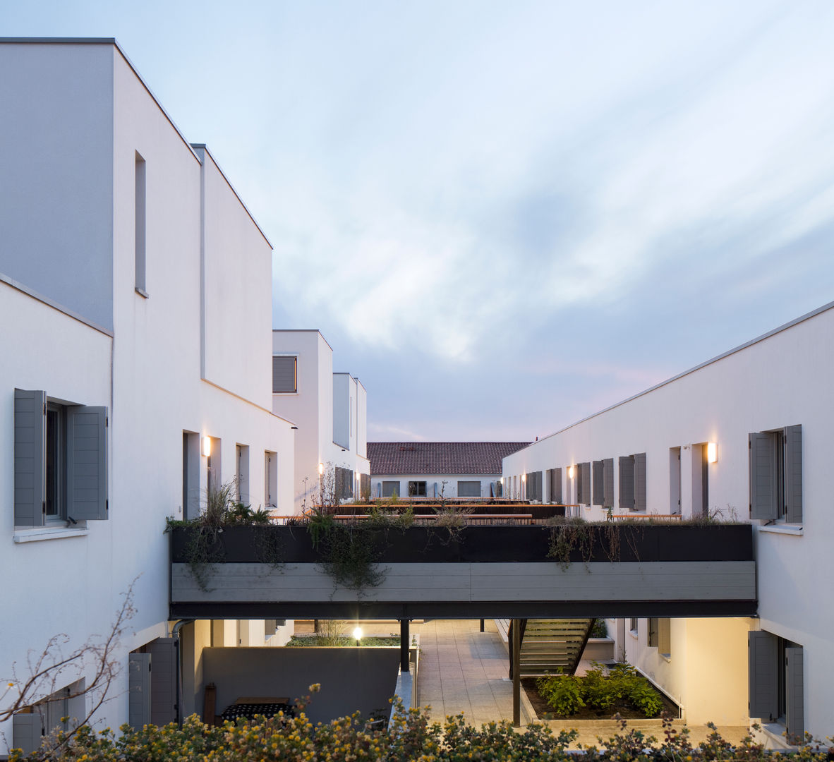 Les Maisons Avec un Style: Village Bacalan, Leclercq Associés Leclercq Associés Modern houses