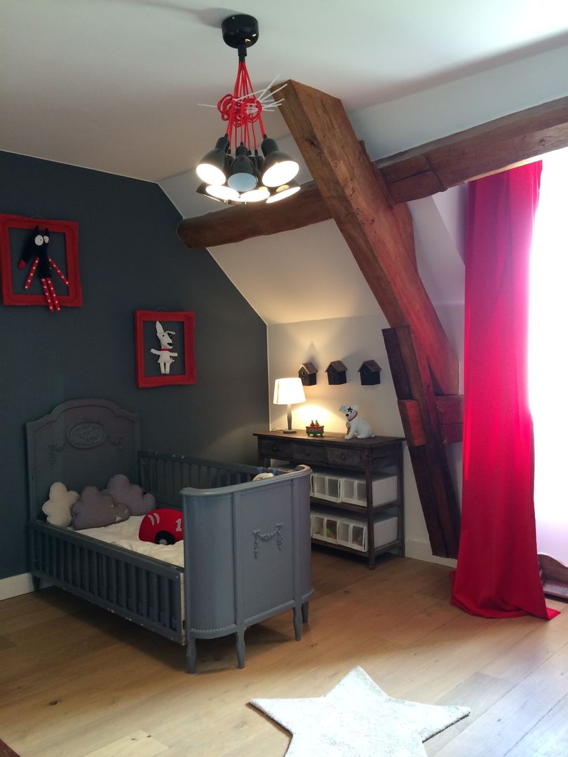 Chambre Enfant, At Ome At Ome Klasik Çocuk Odası