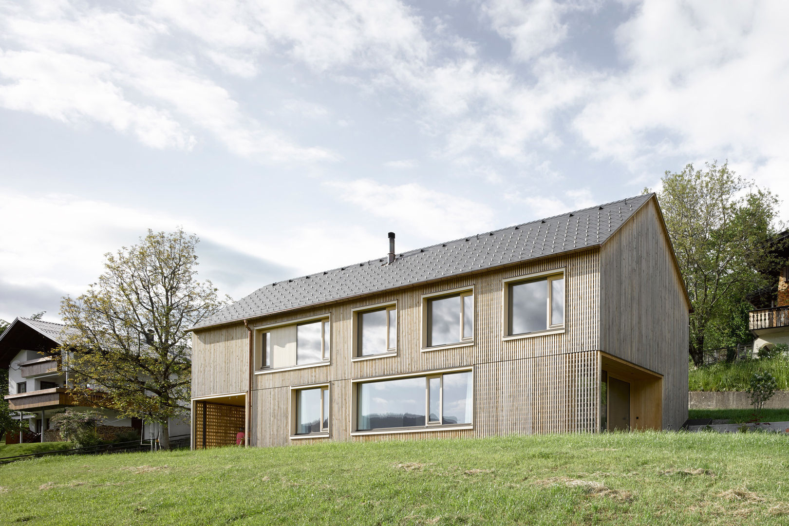 Haus für Julia und Björn, Innauer-Matt Architekten ZT GmbH Innauer-Matt Architekten ZT GmbH บ้านและที่อยู่อาศัย