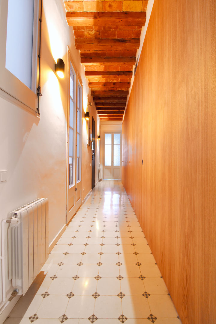 Casa AD - Barcelona, IF arquitectos IF arquitectos Eclectic style corridor, hallway & stairs