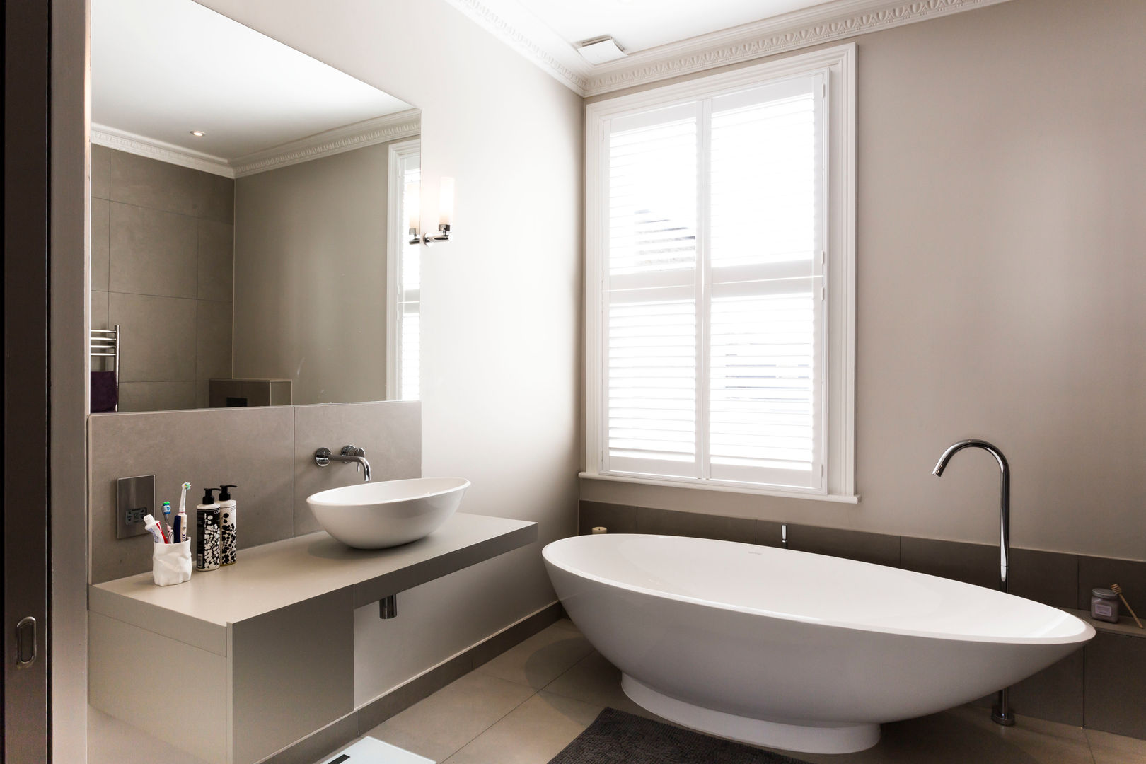 Ensuite bathroom Affleck Property Services Modern style bathrooms