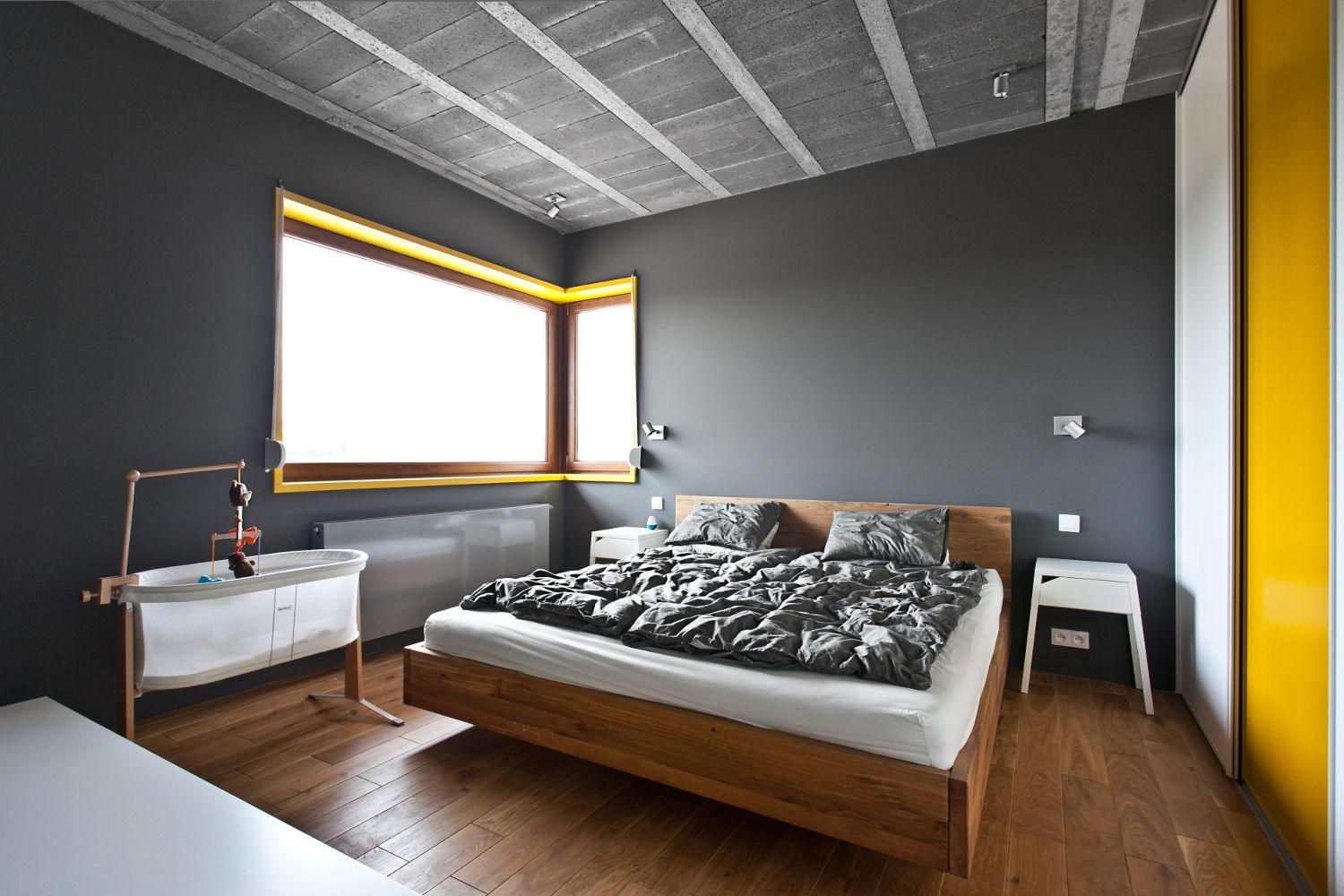 Beam & Block House, mode:lina™ mode:lina™ Modern style bedroom