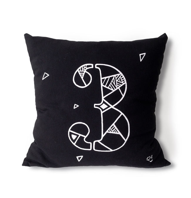 Numbers of Luck pillow series, Carbon Dreams by Gül Arı Carbon Dreams by Gül Arı Modern style bedroom Textiles