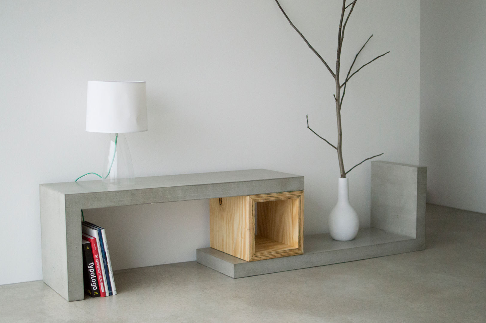 Concrete Square Wood / Sideboard-Couchtisch-Bank, formdimensionen formdimensionen ห้องนั่งเล่น ตู้เก็บของและชั้นเก็บของ