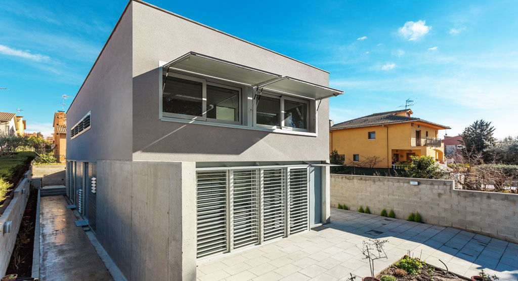 Exterior - Grey House | 08023 Arquitectos - Barcelona homify Casas de estilo industrial