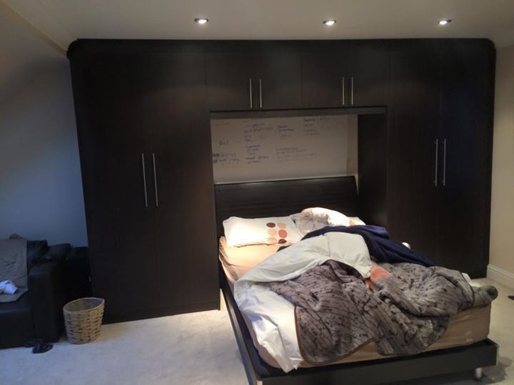 Smiths in Action, Smiths fitted wardrobes Ltd Smiths fitted wardrobes Ltd Camera da letto moderna Armadi & Cassettiere