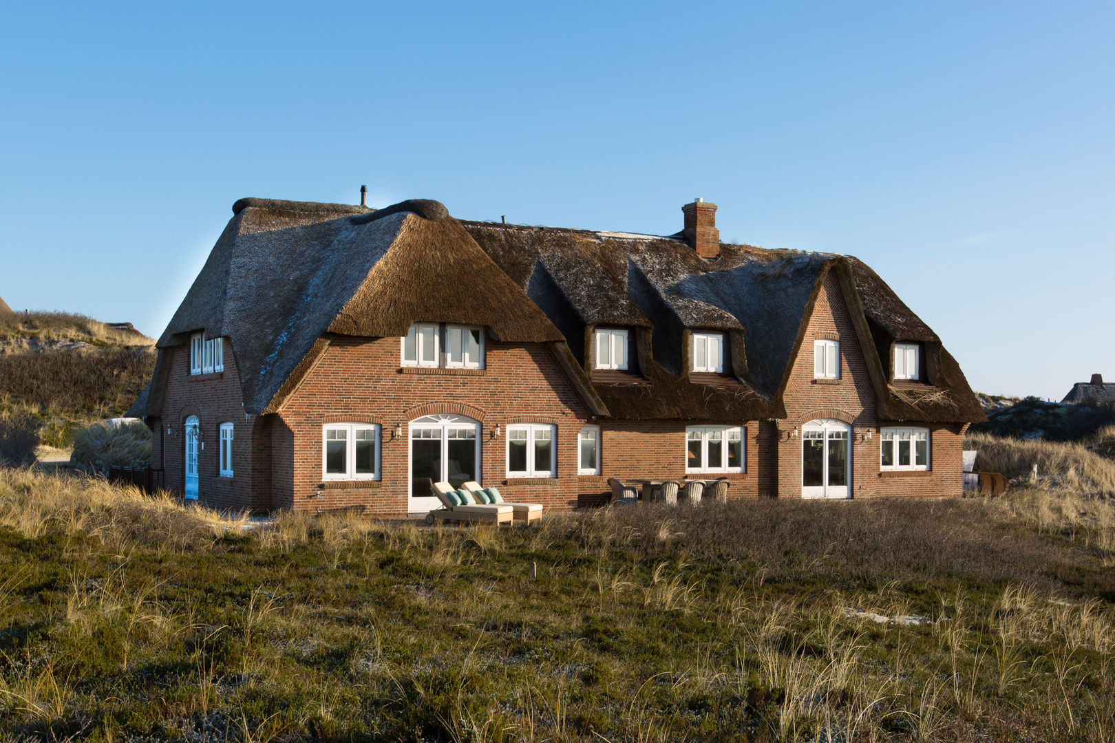 Ready-for-Photo Home Staging Anwesen am Meer, Home Staging Sylt GmbH Home Staging Sylt GmbH Classic style houses