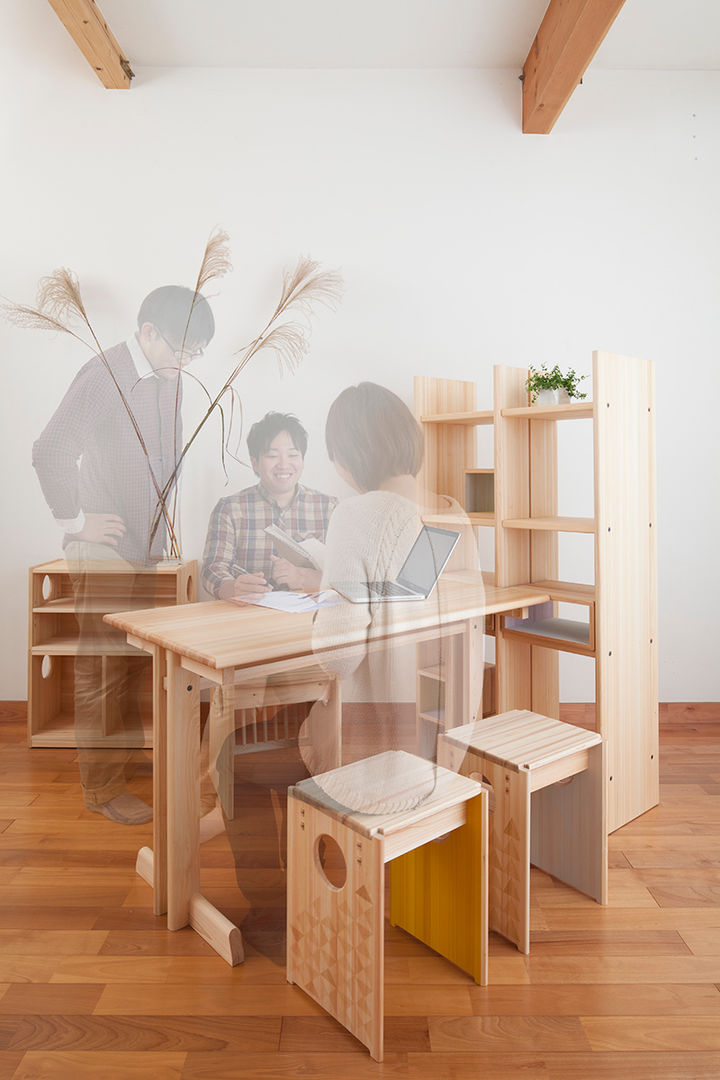 OBUSUMA, tona BY RIKA KAWATO / tonaデザイン事務所 tona BY RIKA KAWATO / tonaデザイン事務所 Modern study/office Desks