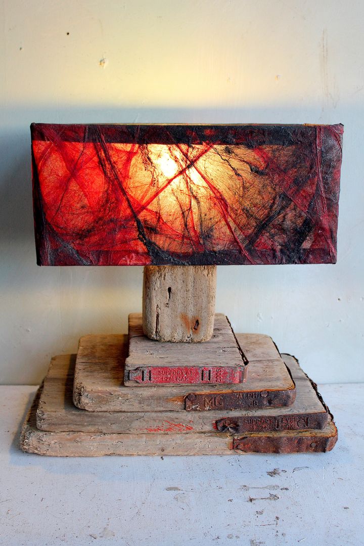 Driftwood table lamp Julia's Driftwood Ruang Keluarga Gaya Rustic Lighting