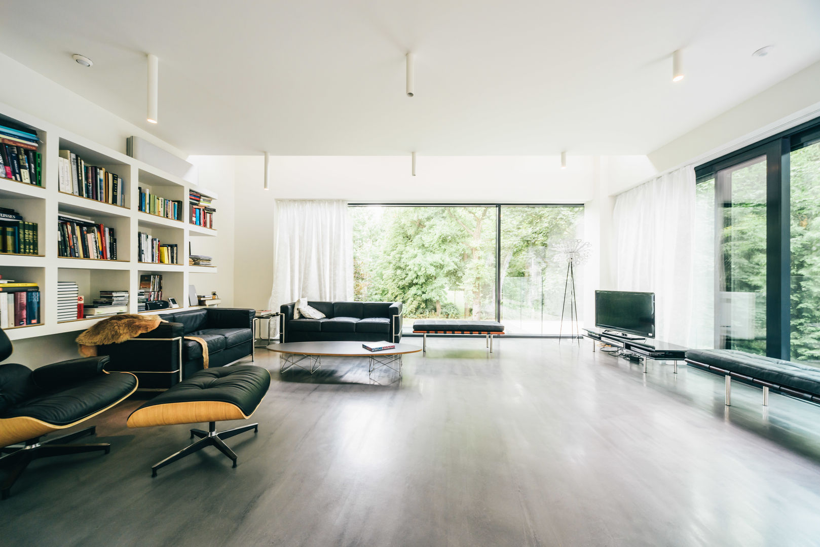 house of architects_2_arc2 ArC2 Fabryka Projektowa sp.z o.o. Minimalist living room