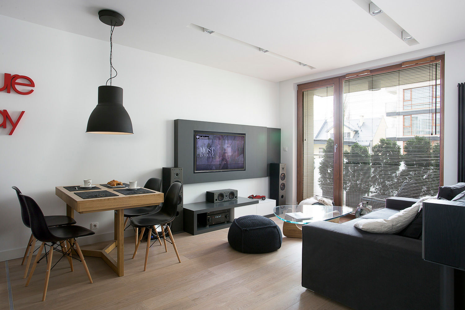 Minimalistyczny Apartament 43m2 Warszawa, The Vibe The Vibe Salones minimalistas