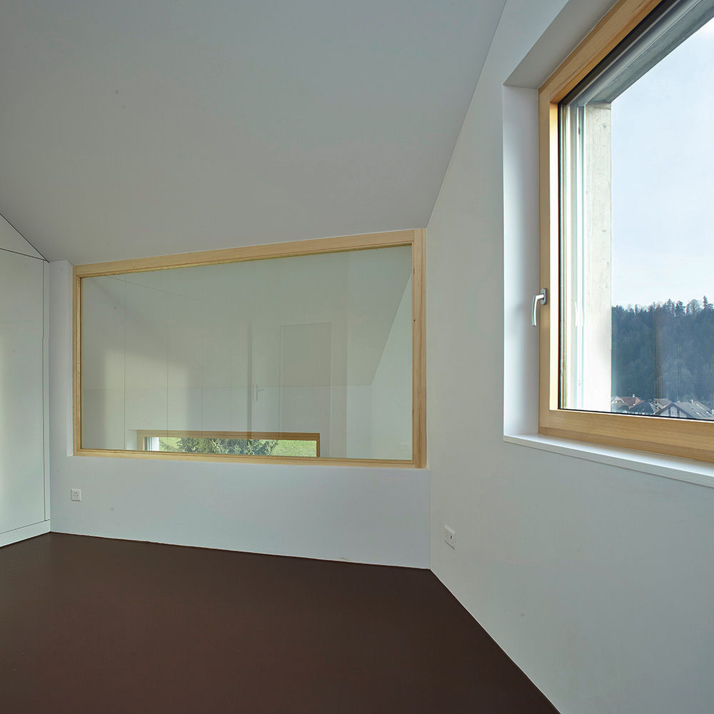 Haus Sumiswald, Translocal Architecture Translocal Architecture Minimalist bedroom