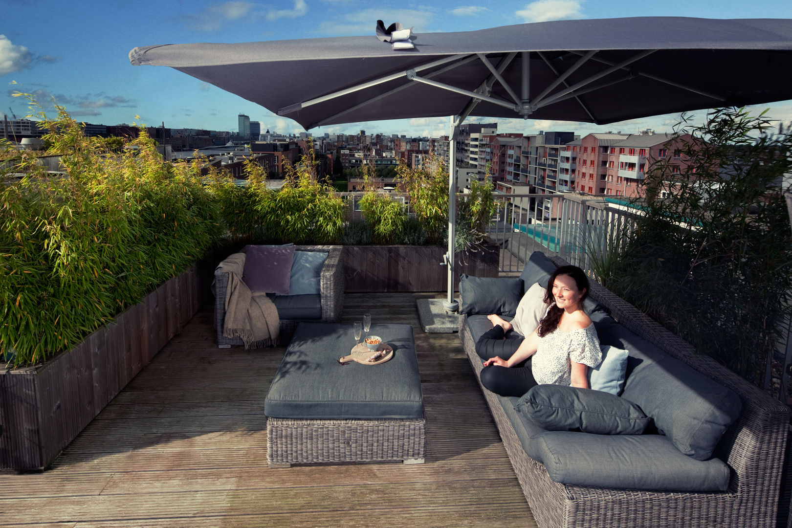 Dakterras.nl project Amsterdam Oud-Zuid, Dakterras.nl Dakterras.nl Tropical style balcony, veranda & terrace